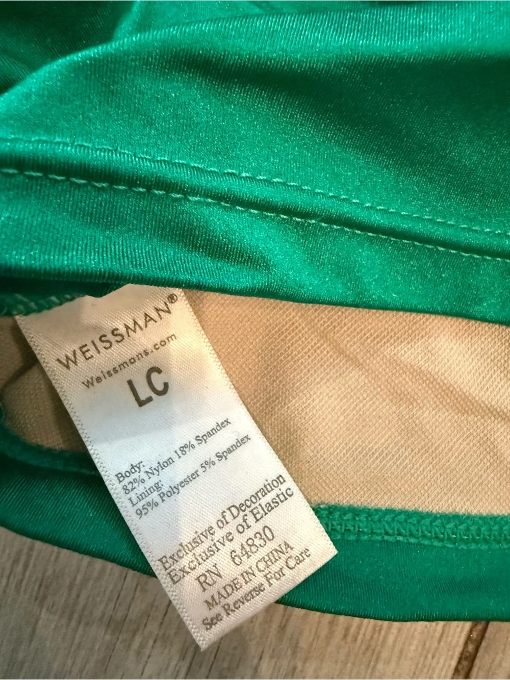 Weissman Emerald Green Sleeveless Mock-Neck Dance Crop Top